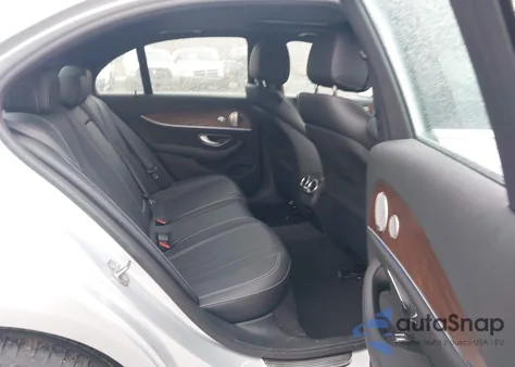 2017 Mercedes-Benz E 300 4Matic из США, поврежденный, VIN WDDZF4KB4HA059138